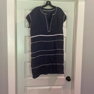 2/$25 Vince// sheath dress, size 6